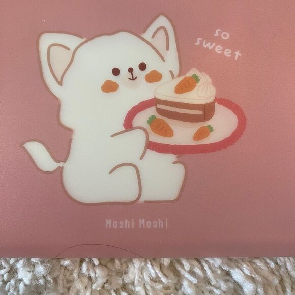 Cute Animal and Carrot Cake Print Binder Folder With 5 Plastic Sleeves. - Picture 8 of 10